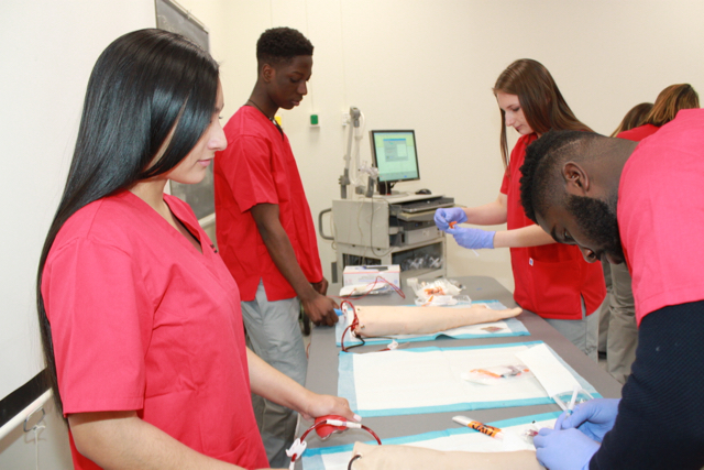 Students in Respiratory Care Lab