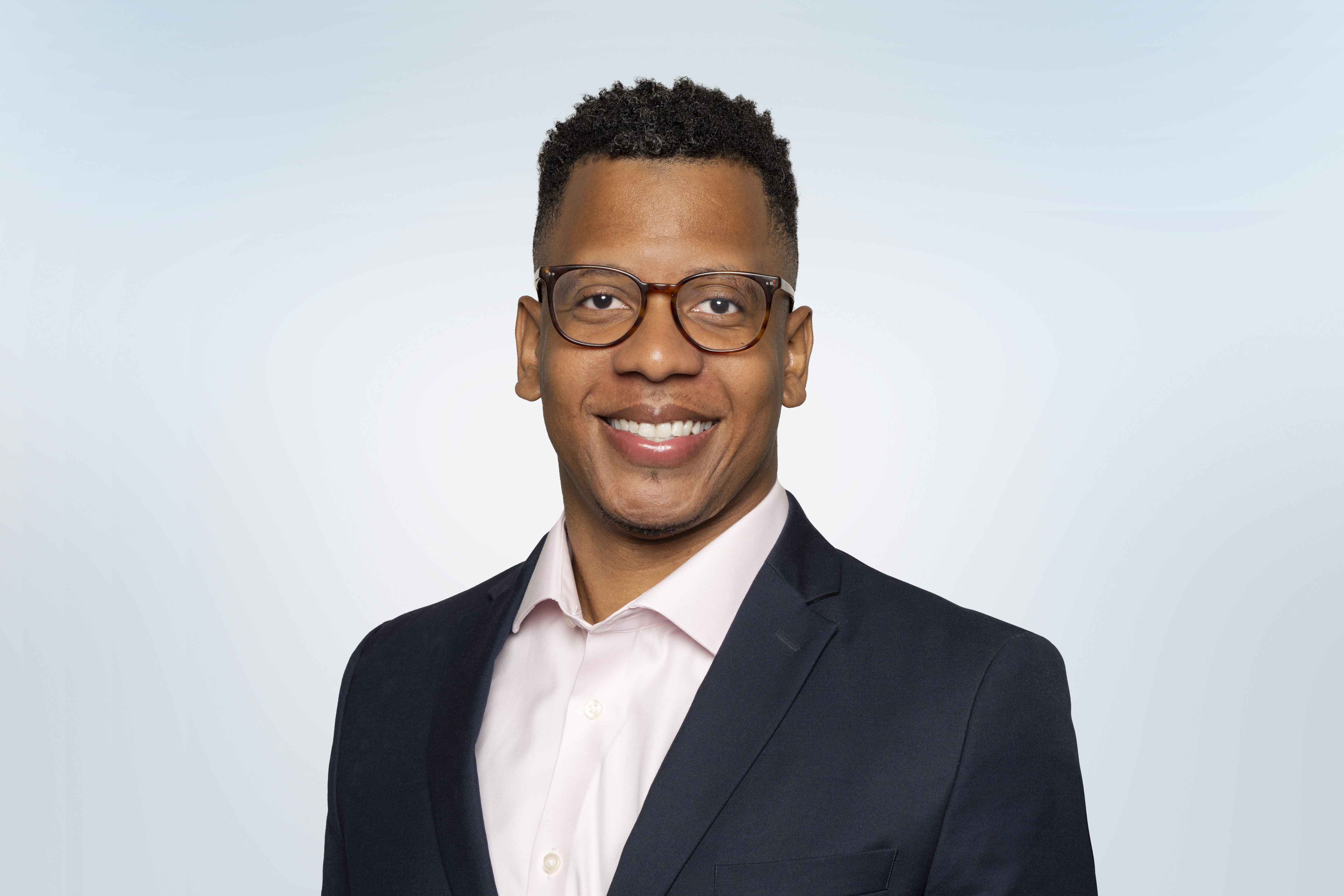 Jules Mayard headshot